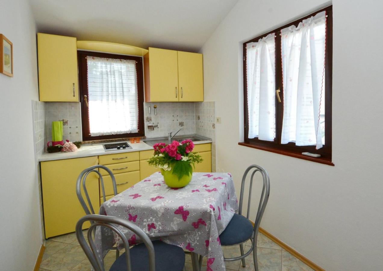 Apartments Kadum Porec Center Near The Beach Экстерьер фото