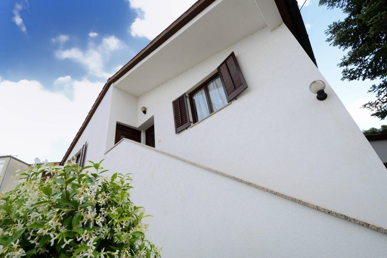 Apartments Kadum Porec Center Near The Beach Экстерьер фото