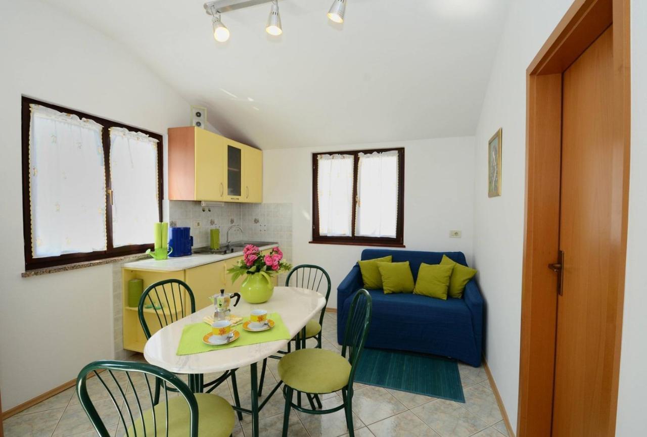 Apartments Kadum Porec Center Near The Beach Экстерьер фото